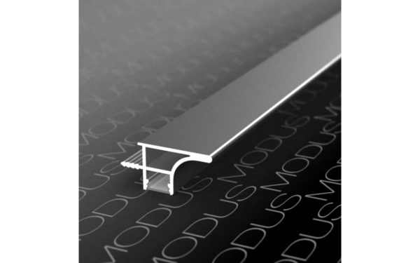 Мебельная ручка ВРЕЗНАЯ с ОДНОСОРОННЕЙ ПОДСВЕТКОЙ Латунь А21 MODUS для верхних баз длина 4,0м